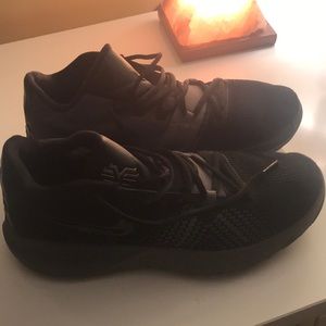 nike basketball shoes